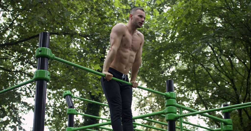 Muscle up in calisthenics park elderveld Arnhem