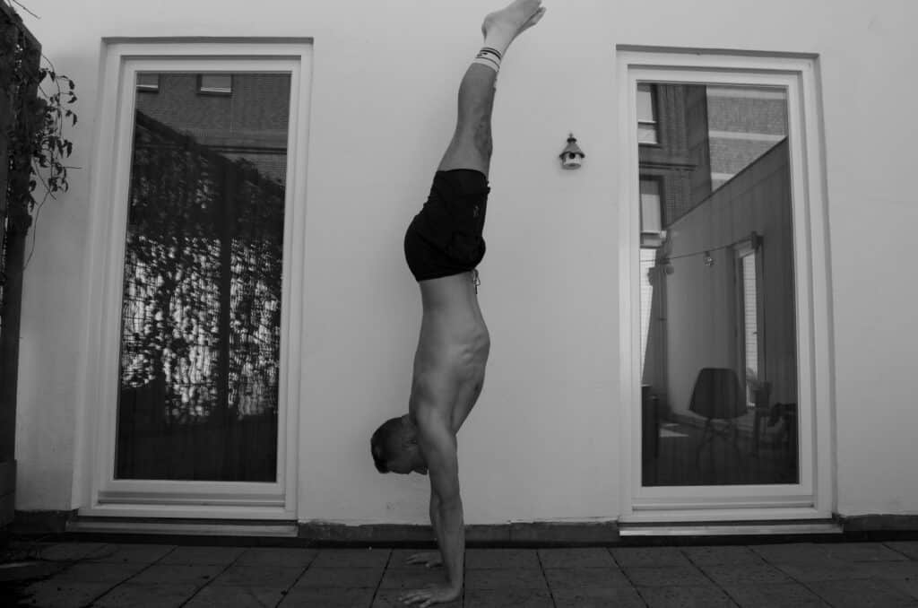 Handstand pushup